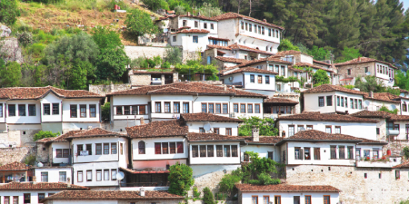 Arnavutluk: Avrupa’nın Saklı Kalmış Güzelliği