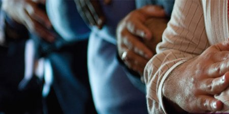 Birleşsin Ellerimiz Uzansın Çağlara